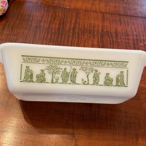 Oven bake milk glass baking dish